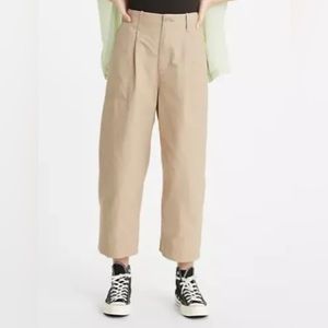 Levis balloon pants beige sz28